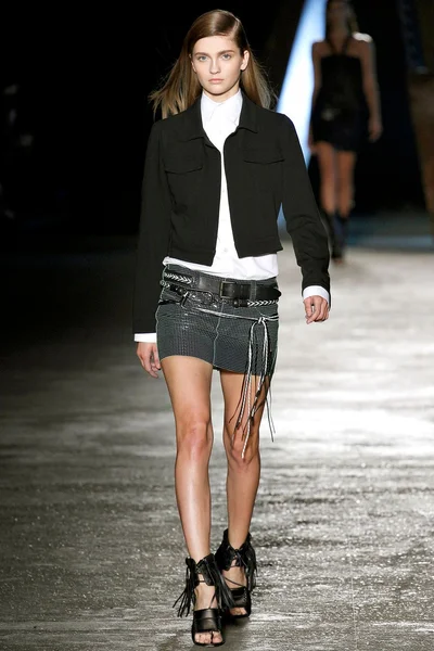 Look 17
